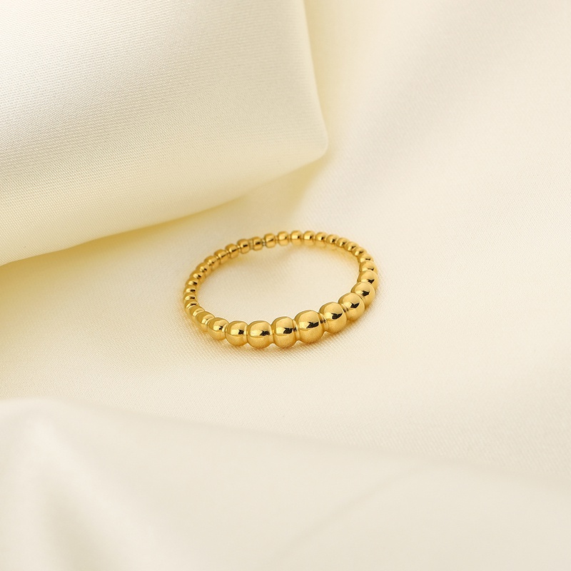 anillo de acero inoxidable pequeño retro simple