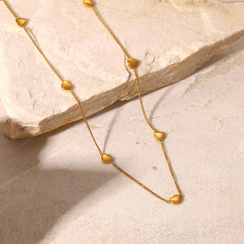 Moda nuevo adorno de collar en forma de corazón de acero inoxidable de oro de 18 quilates