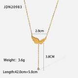 Collar de acero inoxidable en forma de Y con alas asimétricas de oro de 18 quilates a la moda