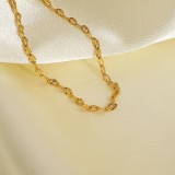 Collar de acero inoxidable chapado en oro de 18 quilates grabado a la moda