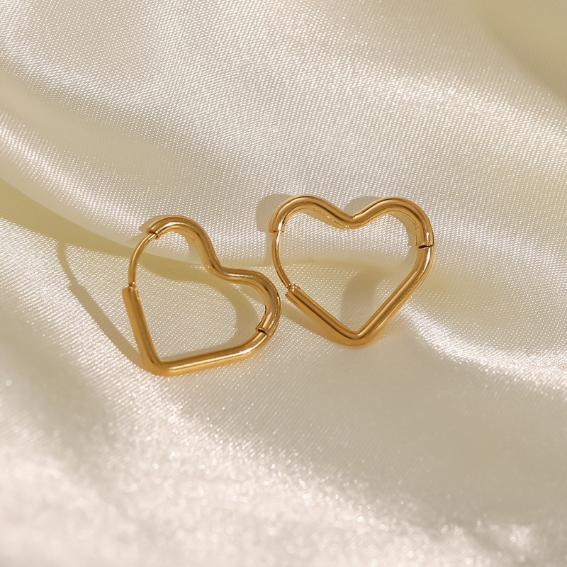 Pendientes románticos de acero inoxidable en forma de corazón Pendientes de acero inoxidable chapados en oro