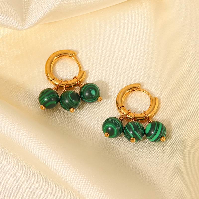 Pendientes colgantes de borla de tres malaquitas verdes de acero inoxidable de oro de 18 quilates