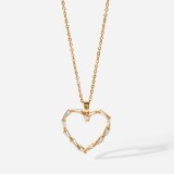 Nuevo collar en forma de corazón hueco chapado en oro para mujer collar de circón triangular de acero inoxidable