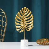 Adornos de Metal creativos nórdicos, decoración de Monstera con fondo de mármol y hierro forjado dorado, adornos de decoración artesanal para el hogar