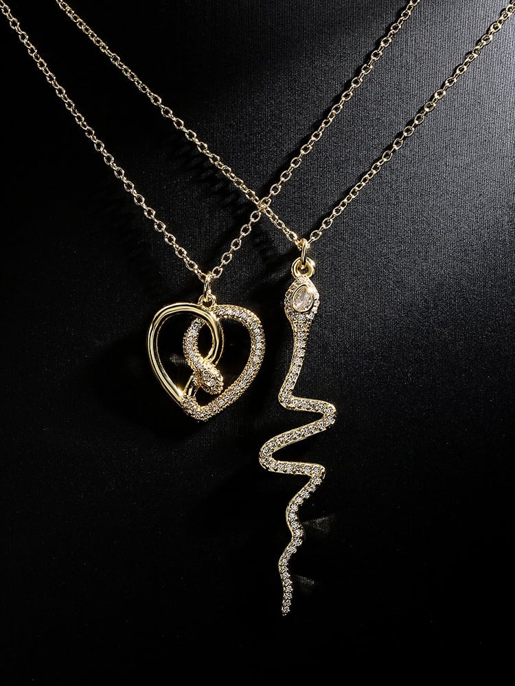 Collar vintage con corazón de circonitas cúbicas de oro laminado