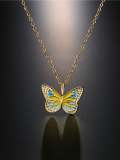 Collar con colgante de mariposa de esmalte de diamantes de imitación de oro laminado
