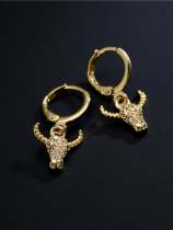oro laminado Cubic Zirconia Cabeza de ganado Vintage Huggie Earring