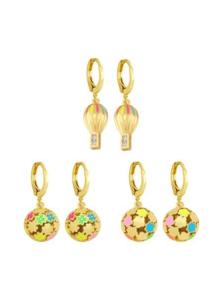 Pendiente Huggie minimalista con bola de esmalte de oro laminado