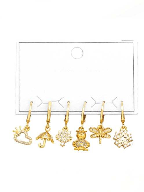 Pendiente Huggie de hip hop con nube de circonita cúbica de oro laminado