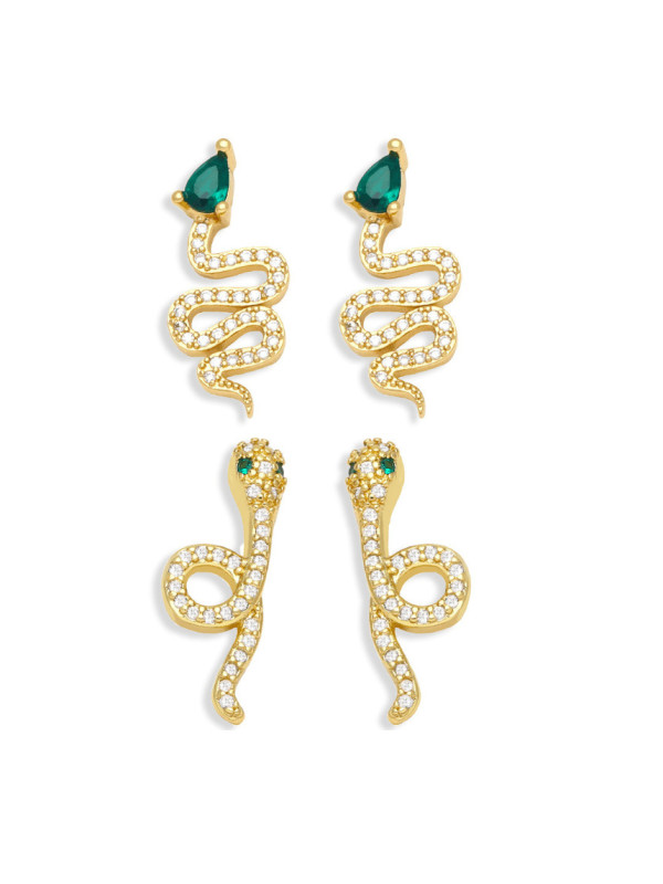 Arete lindo de serpiente con circonitas cúbicas de oro laminado