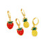 Arete Huggie Vintage Friut con esmalte de oro laminado