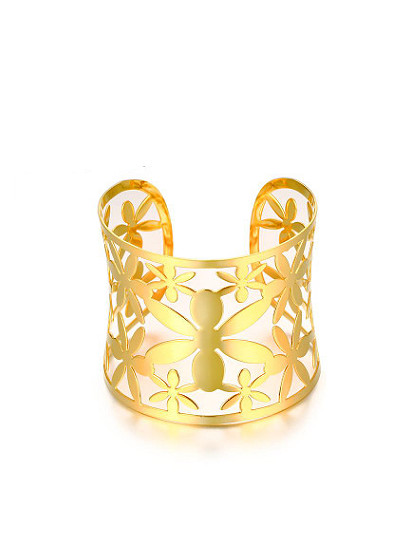 Exquisito brazalete de titanio en forma de flor de diseño abierto chapado en oro