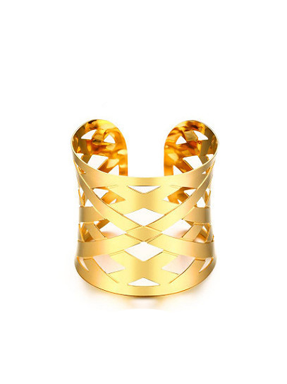 Brazalete de titanio chapado en oro hueco de diseño abierto de moda