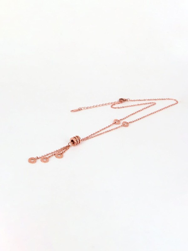 Collar de borla delicada con borla de titanio