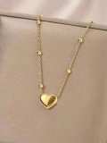 Collar minimalista de corazón de acero de titanio