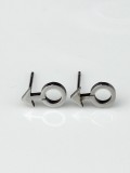 Exquisitos aretes de acero inoxidable con forma de flecha para hombres
