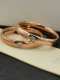 Anillo minimalista de titanio con circonitas cúbicas lisas