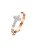 Exquisito brazalete de diamantes de imitación en forma de cruz chapado en oro rosa