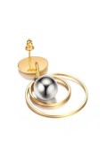 Exquisitos aretes colgantes de perlas artificiales chapados en oro