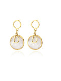 Arete colgante minimalista con letra D de concha de acero inoxidable
