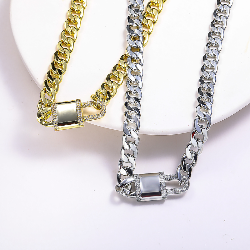 Collar grueso de cadena de eslabones cubanos con candado relleno de oro de 18 quilates