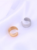 Titanio con anillos de tamaño libre irregulares simplistas chapados en oro