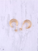 Pendientes de tuerca de titanio con múltiples anillos simplistas chapados en oro