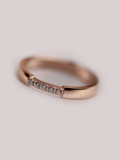 Anillo de diamantes de imitación de una sola línea simple