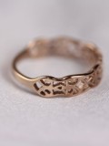 Anillo elegante de flor hueca retro