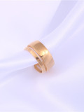Titanio con anillos de tamaño libre irregulares simplistas chapados en oro