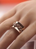 Anillo liso de cadena de titanio exagerado