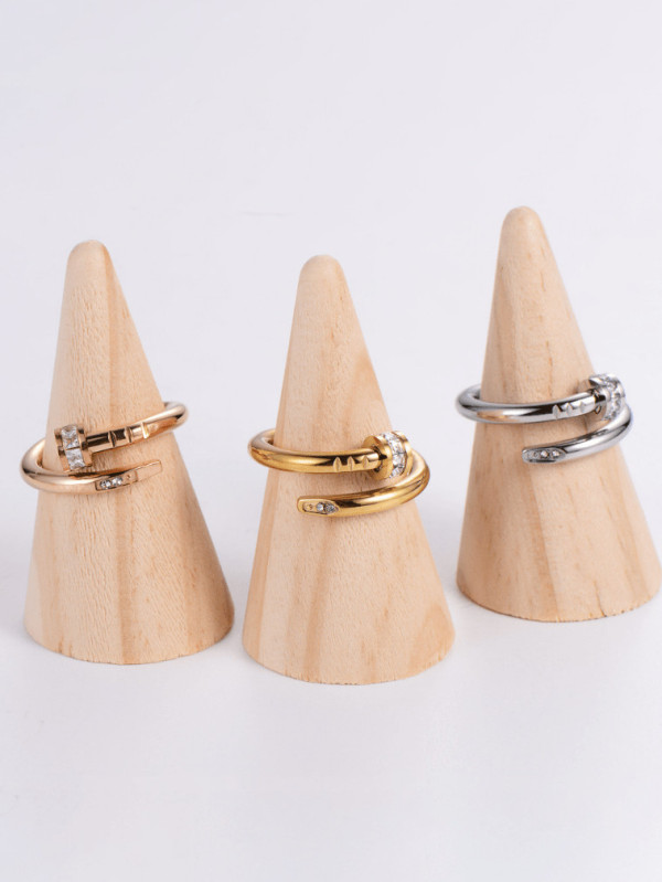 Anillo apilable minimalista irregular de circonita cúbica de acero inoxidable