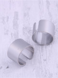 Titanio con anillos de tamaño libre geométricos simplistas chapados en platino