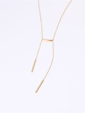 Titanio con collares de cadena de palo largo asimétrico simplista chapado en oro