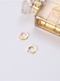 Titanio con aretes de clip geométricos lisos simplistas chapados en oro