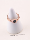 Anillo hueco de moda con letras individuales