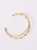 Titanio con brazaletes de tamaño libre de torsión de múltiples capas simplistas chapados en oro