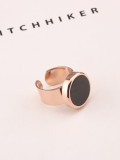Anillo de apertura de disco circular negro grande exagerado