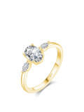 Anillo de plata de ley 925 con circonita cúbica geométrica clásica.