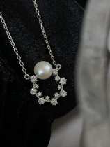 Collar delicado de flor de perla de imitación de plata de ley 925