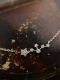 Collar delicado de flor de circonita cúbica de plata de ley 925