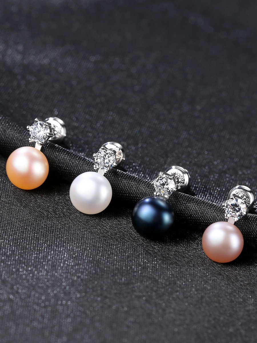 Pendientes pequeños sencillos de perlas naturales en plata de primera ley