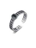 Anillo de plata de ley 925 redondo con forma vintage.