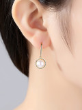 Gancho para oreja de perla natural de plata pura de 8-9 mm