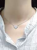 Collar minimalista de corazón de circonita cúbica de plata de ley 925
