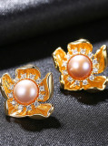 Pendientes de tuerca de plata de ley 925 con perlas artificiales y flores delicadas