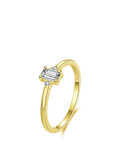 Anillo de plata de ley 925 con circonita cúbica rectangular.