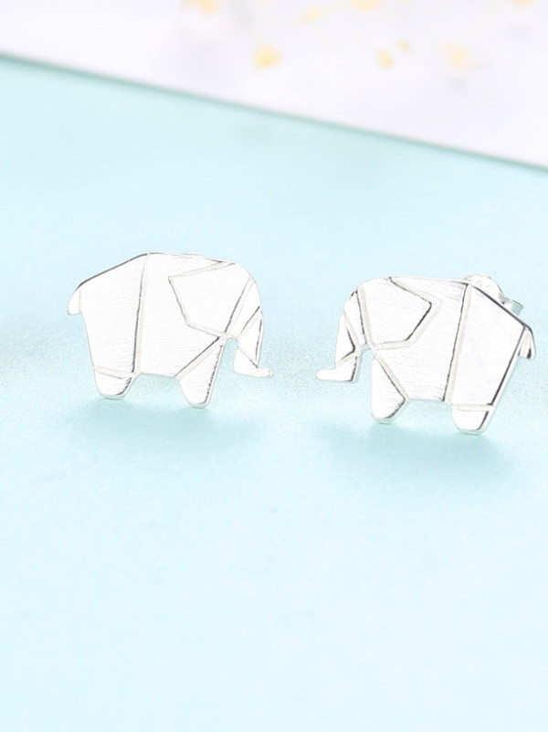 Pendientes de tuerca de plata de ley 925 con elefante animal simplista