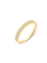 Anillo de plata de ley 925 con circonitas cúbicas.