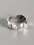 Anillo de banda de tendencia geométrica de plata de ley 925